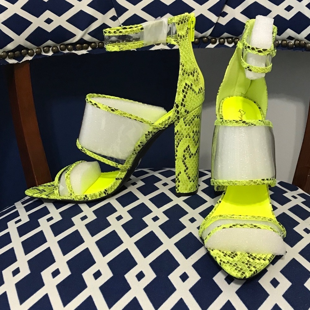 Neon yellow snake clear sandal heels Sz 10